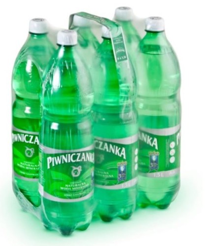 Piwniczanka średnionasycona co2 1,5l pakiet 18 butelek